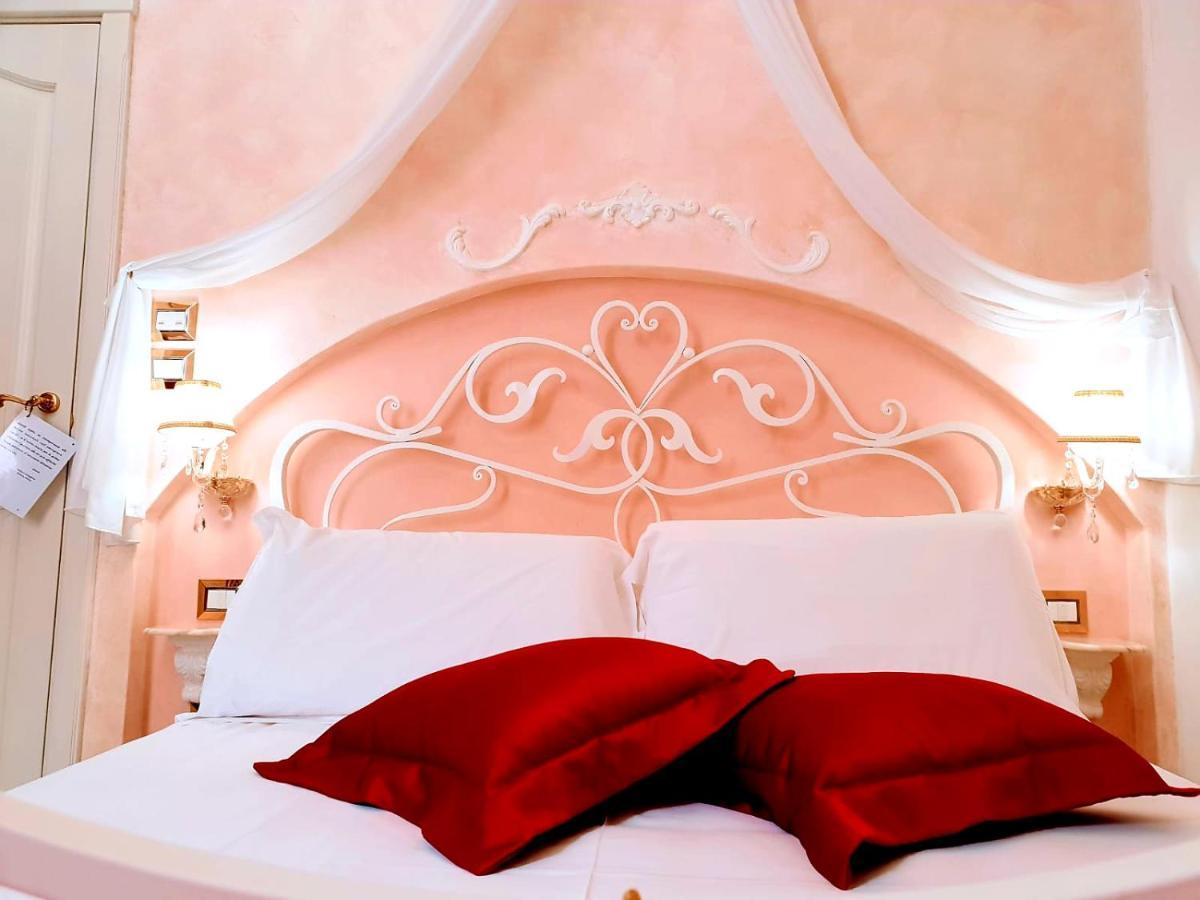 Bed and Breakfast Palazzo Castiglione Gallipoli Exterior foto