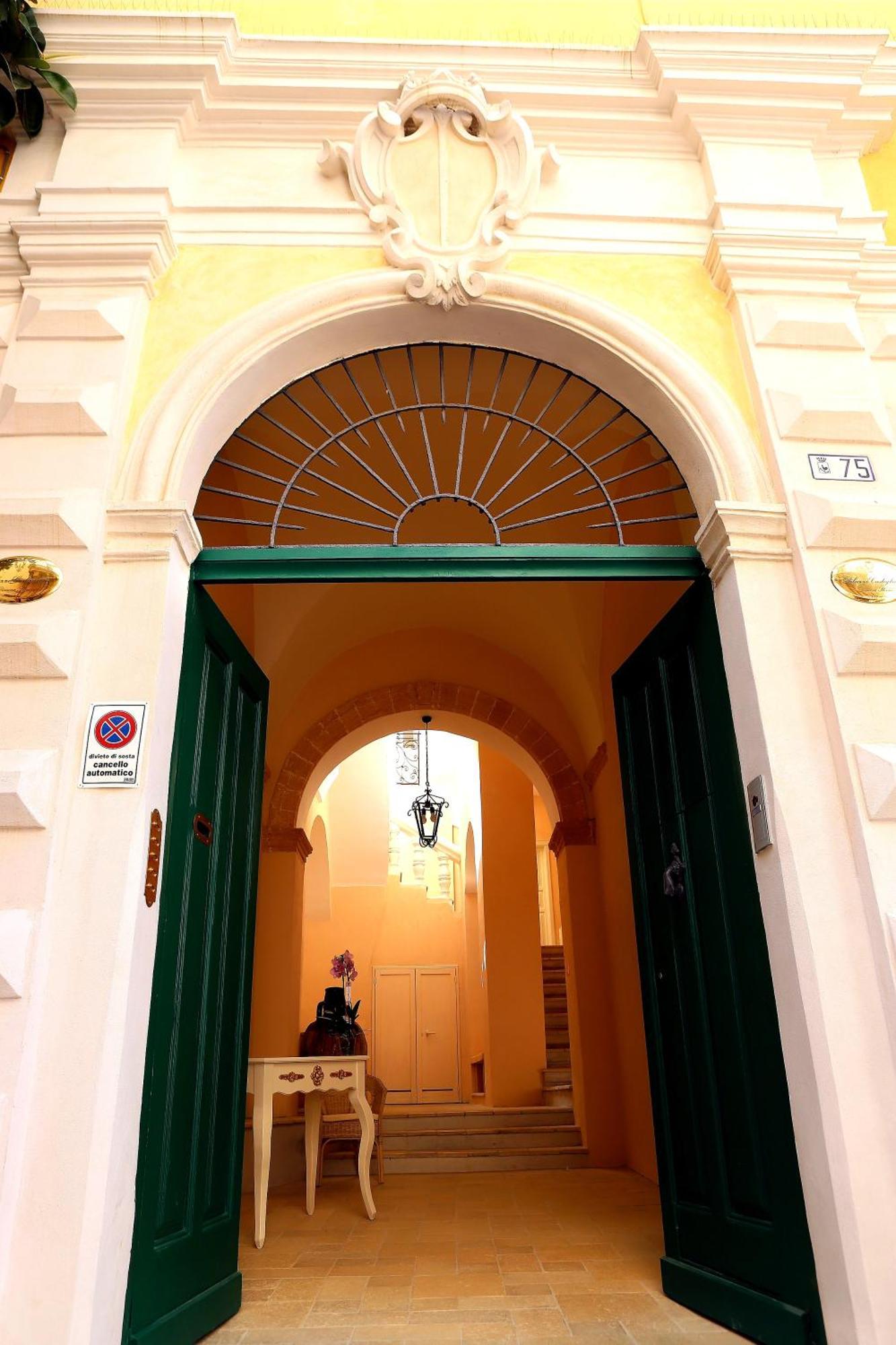 Bed and Breakfast Palazzo Castiglione Gallipoli Exterior foto